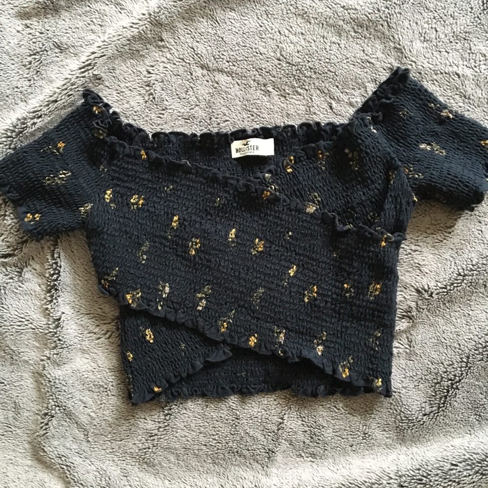 ‼️3 for $15 Hollister XS crop top